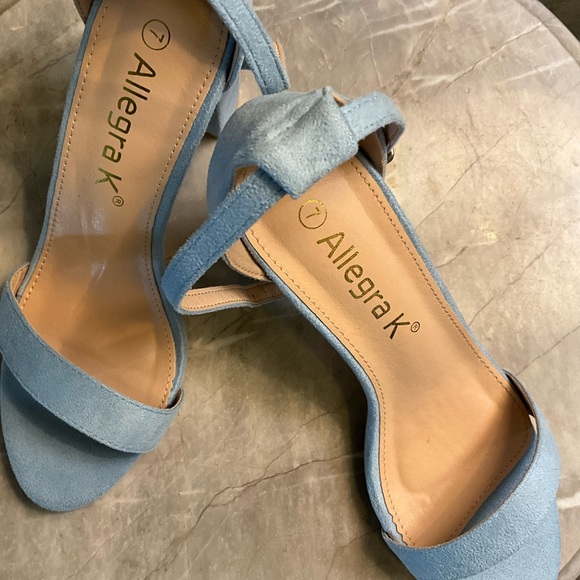 Light  blue Allegra K heels. NEW - Picture 2 of 3